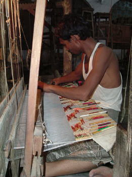 Fabbricazione di Sari in Seta